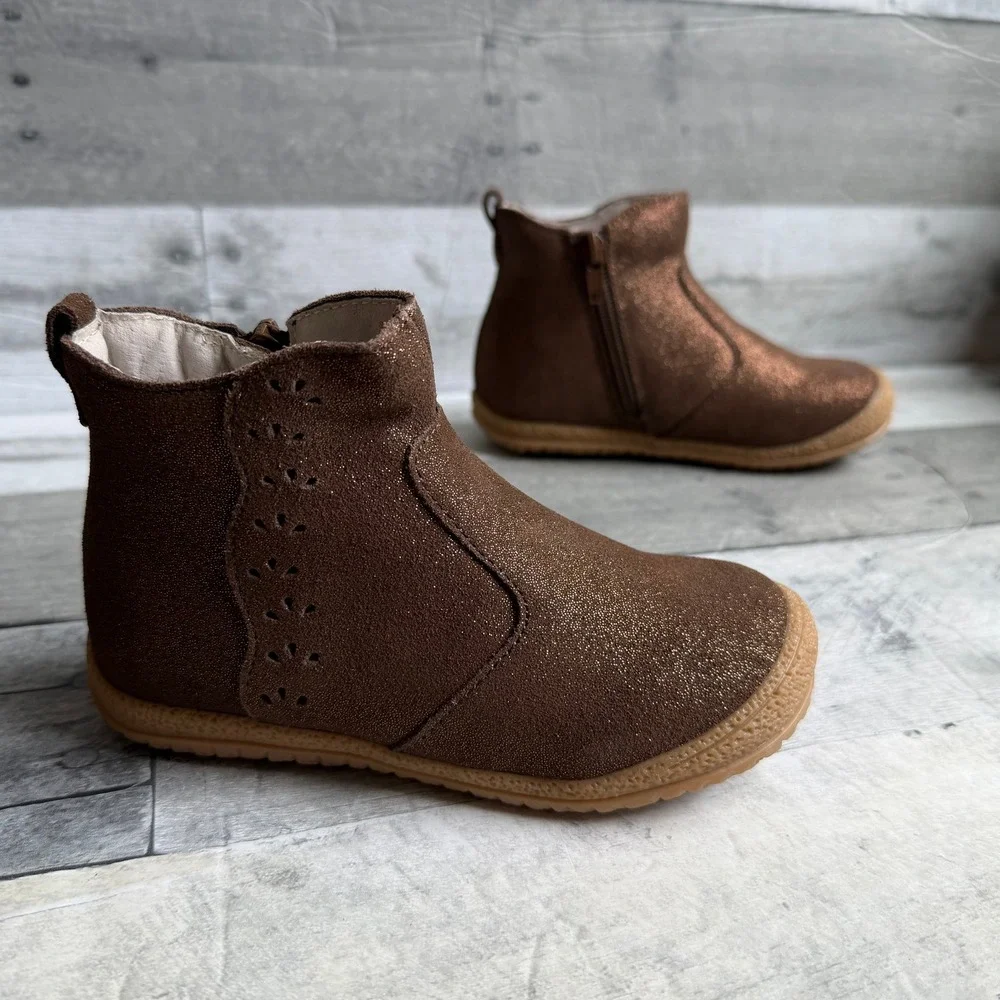 L'Amour Girls Brown Shimmer Leather Ankle Boots Scalloped Detail F-620 Size 9